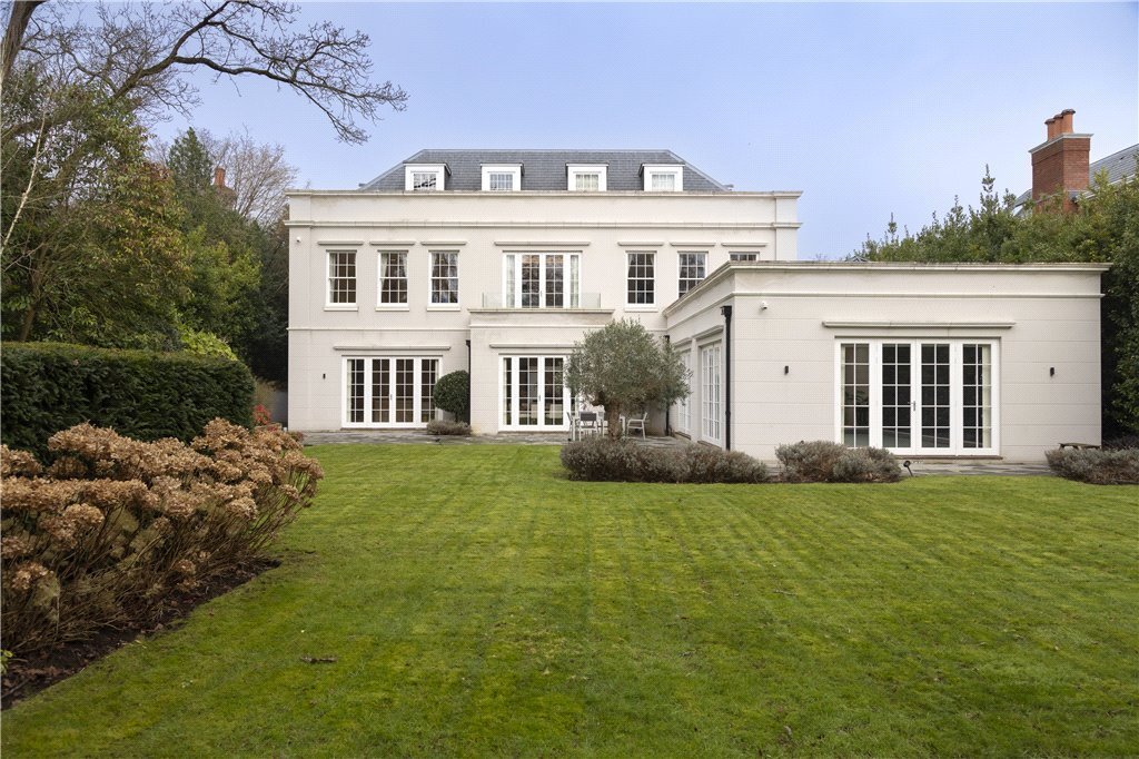 House in Coombe, Royal Borough of Kingston upon Thames, England 2 - 18109902