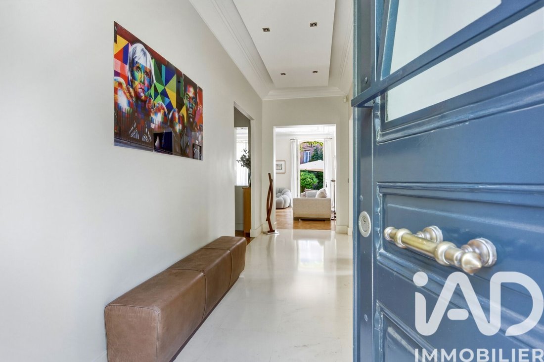 House in Begin, Saint-Mande, France 2 - 18111727