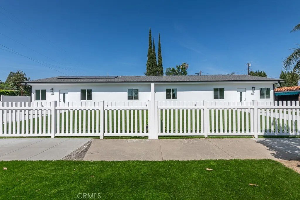 Los Angeles, California, United States 3 - 17493039