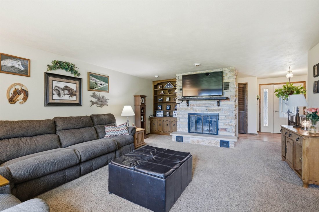 House in Hobart, Wisconsin, United States 5 - 18109324