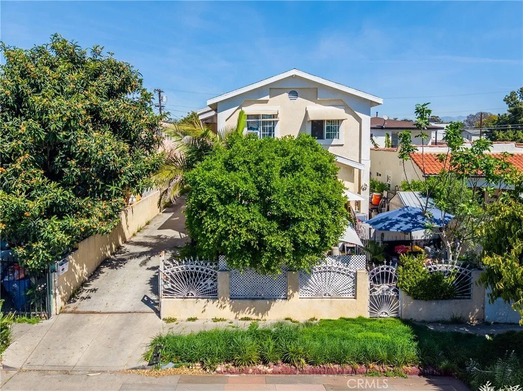 Los Angeles, California, United States 1 - 17440275