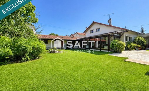 House in Chatou, Ile-de-France, France 1