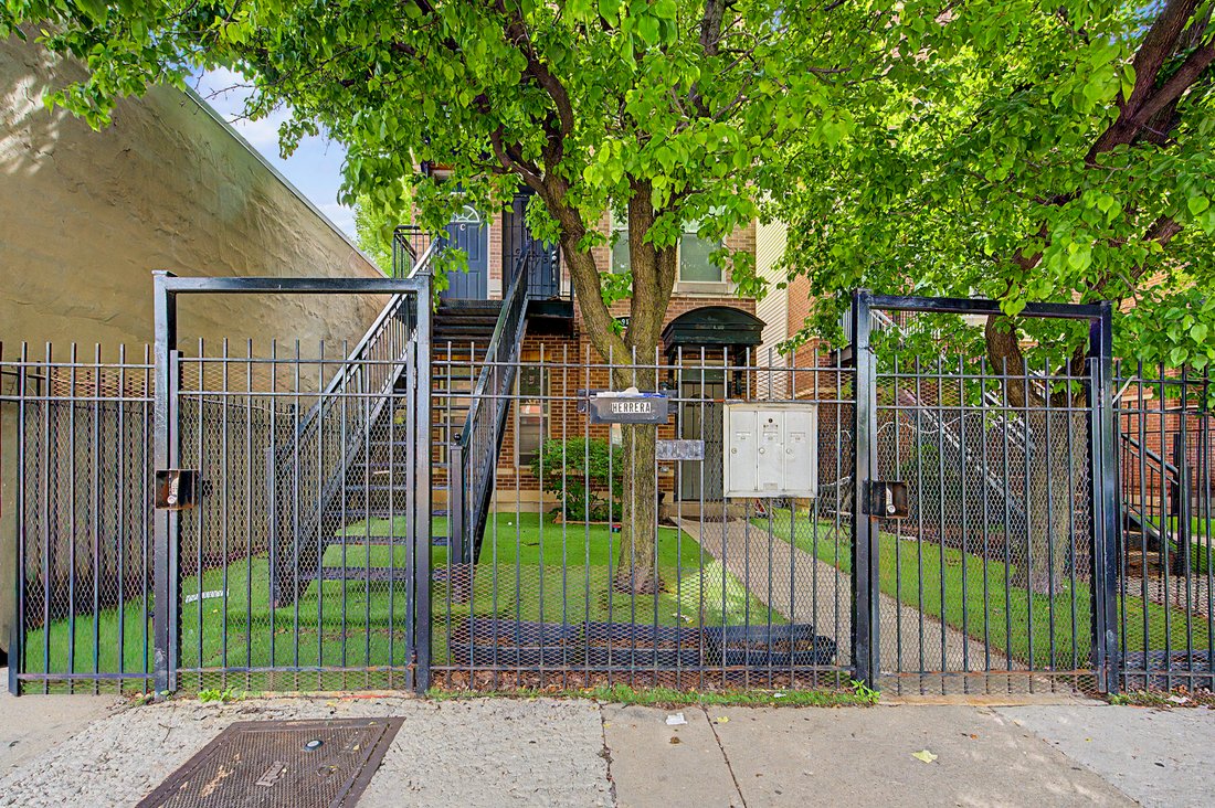 Chicago, Illinois, United States 2 - 18109688