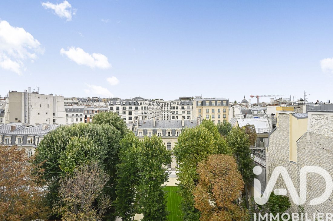 Apartment in Saint Philippe du Roule, Paris 8e Arrondissement, Paris 1 - 18111767