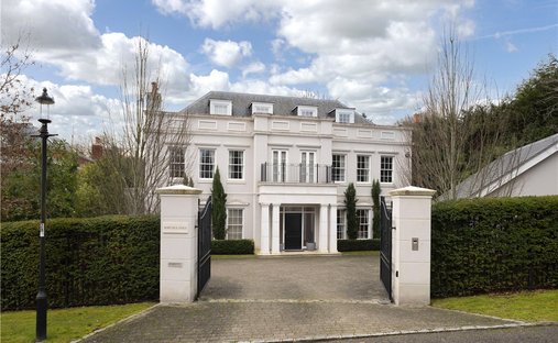 Casa a Coombe, Borough Reale di Kingston upon Thames, Inghilterra 1