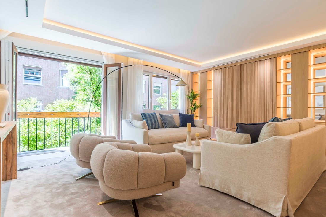 Apartment in Chamberi, Madrid, Spain 2 - 17328304