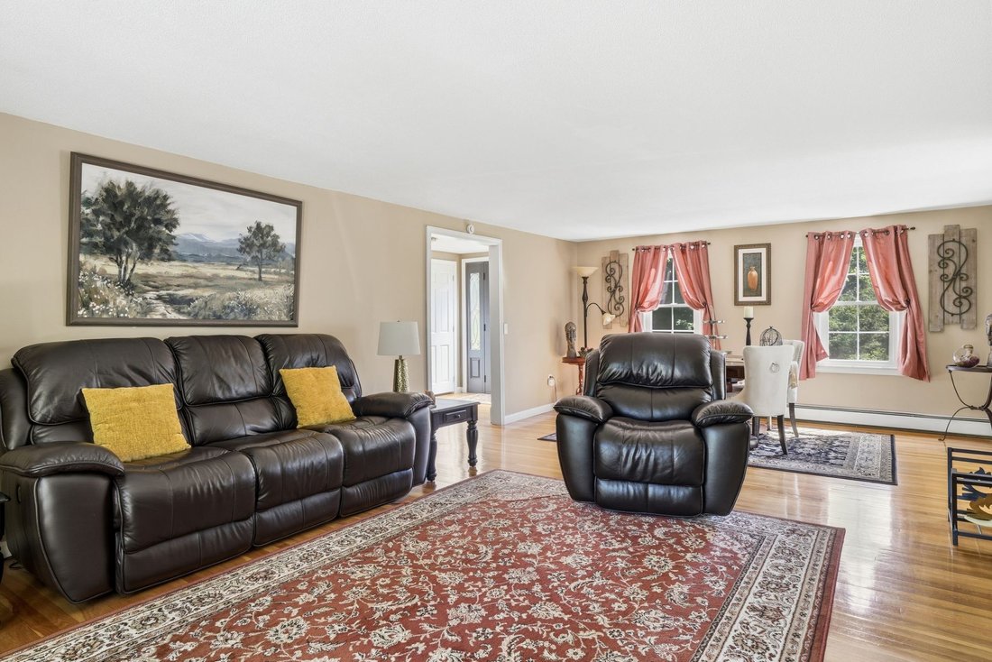 House in Peterborough, New Hampshire, United States 2 - 18109635