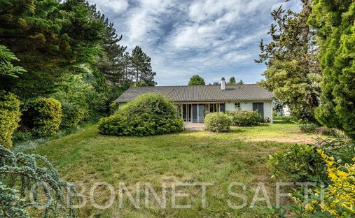 House in Sud, Plaisir, France 1