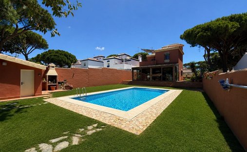 Chalet in Chiclana de la Frontera, Andalusia, Spain 1