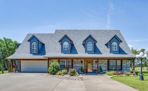 House in Cleburne, Texas, United States 1
