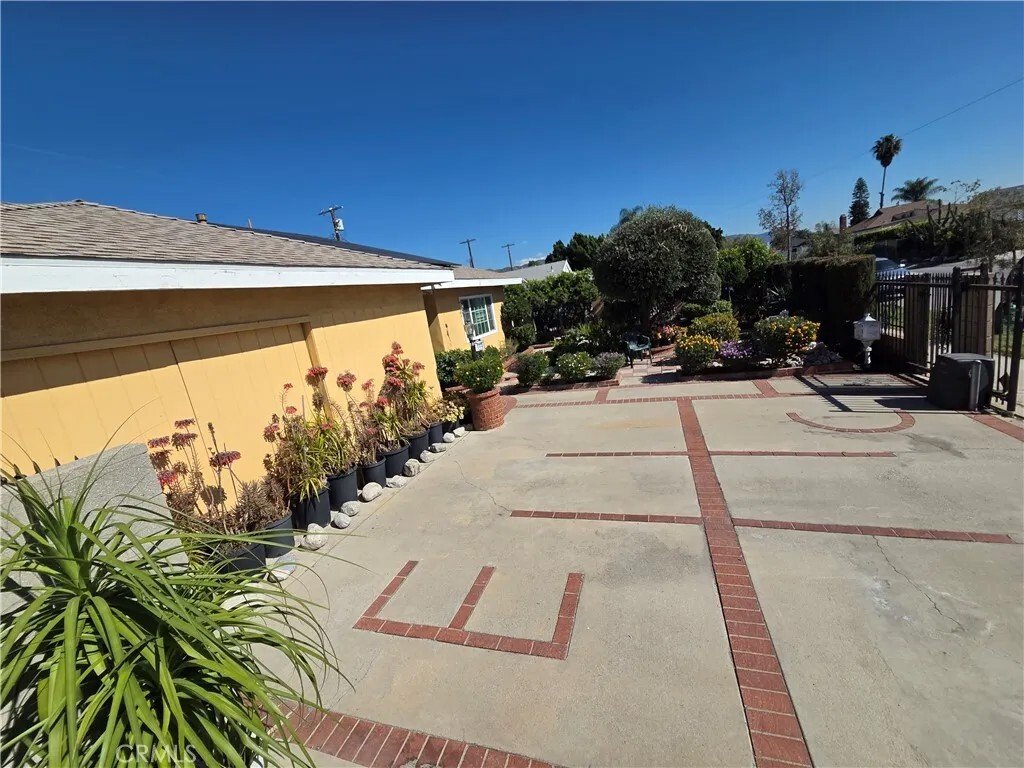 House in Los Angeles, California, United States 5 - 17310008