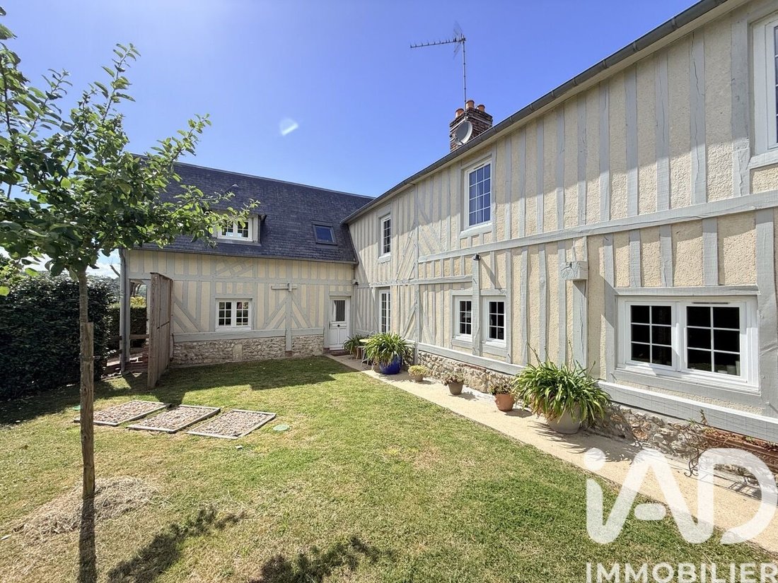 House in Pont-l'Évêque, Normandy, France 1 - 18111778