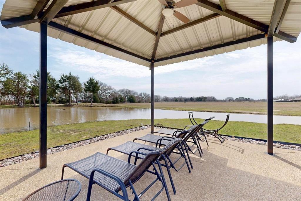 House in Tool, Texas, United States 5 - 18109425
