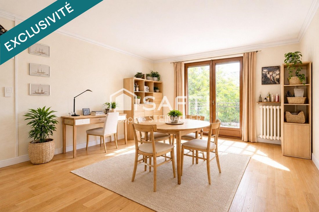 House in Chatou, Ile-de-France, France 2 - 18035736
