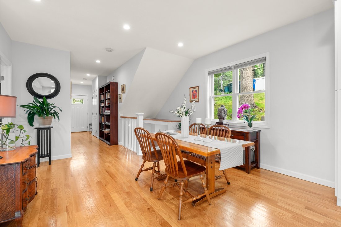 Condo in Arlington, Massachusetts, United States 1 - 18109492