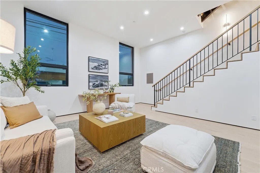 Condo in Los Angeles, California, United States 2 - 17917447