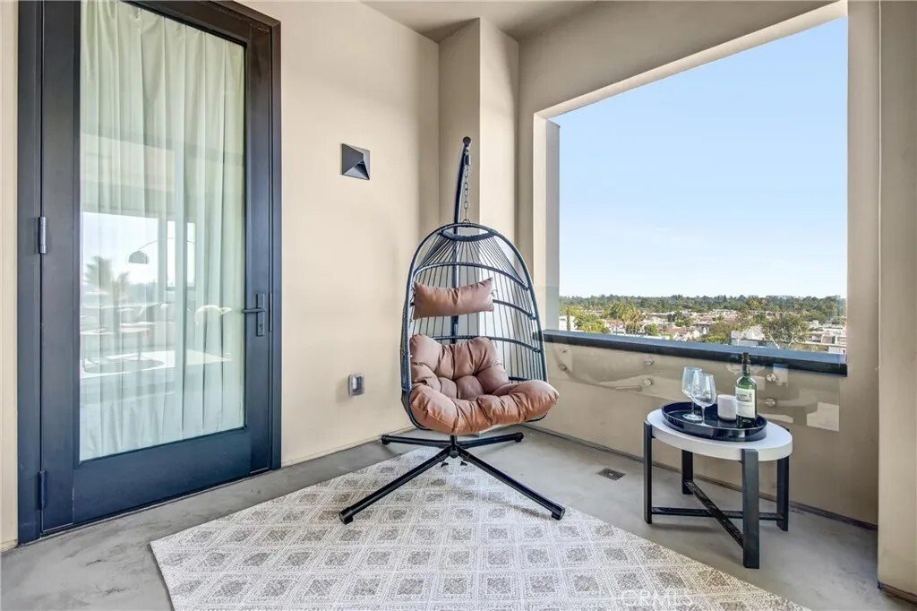 Condo in Altadena, California, United States 4 - 18109517
