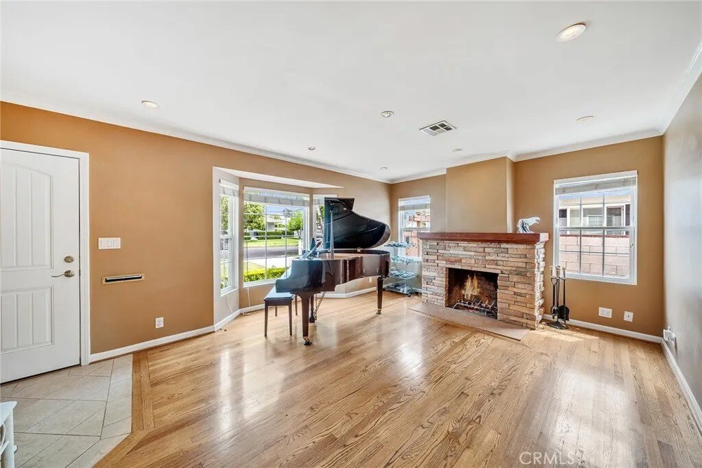 House in Altadena, California, United States 3 - 17966447