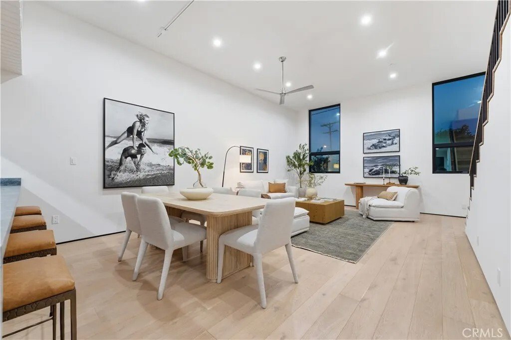 Condo in Los Angeles, California, United States 3 - 17917447