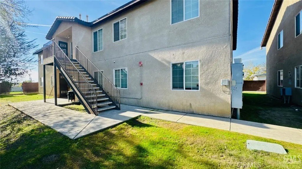 Bakersfield, California, United States 5 - 16856820