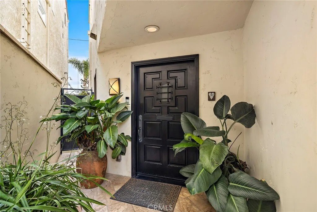 House in Signal Hill, California, United States 3 - 17744087