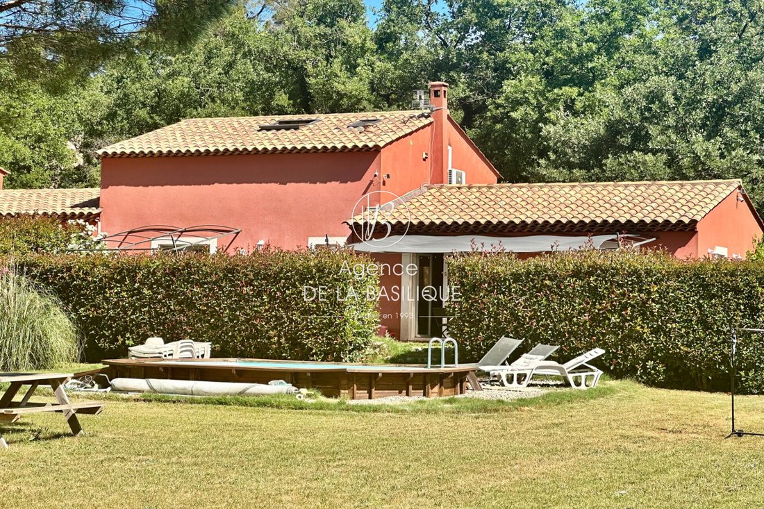 Villa in Centre Ville, Saint-Maximin-la-Sainte-Baume, France 1 - 18110977