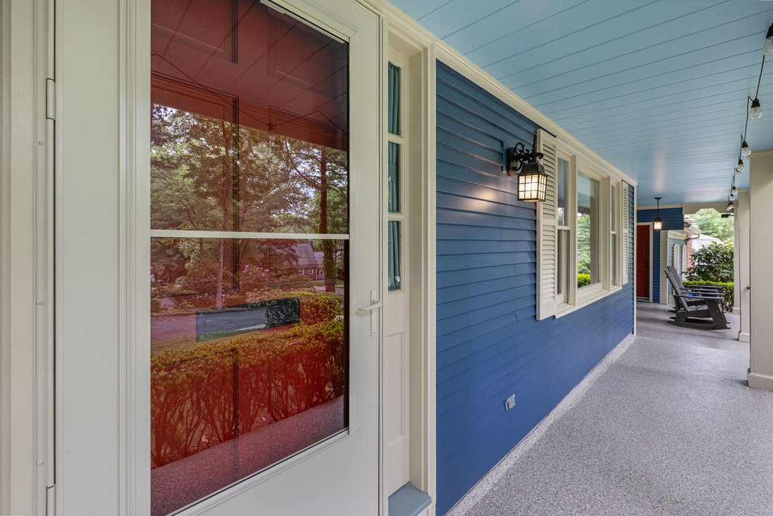 House in Warwick, Rhode Island, United States 2 - 18111122