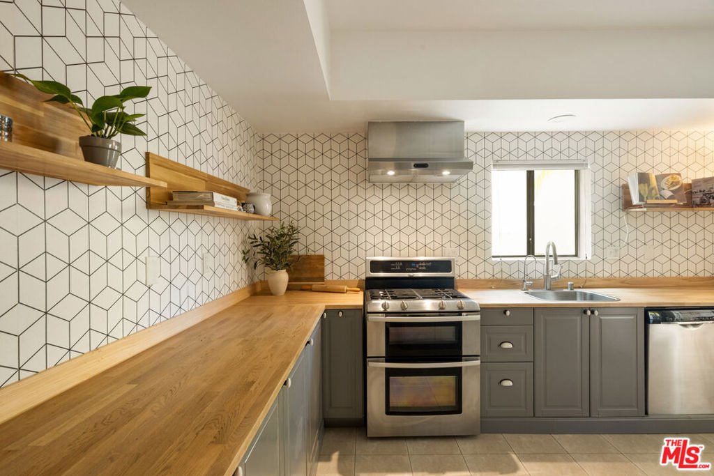 Condo in Los Angeles, California, United States 2 - 18112649
