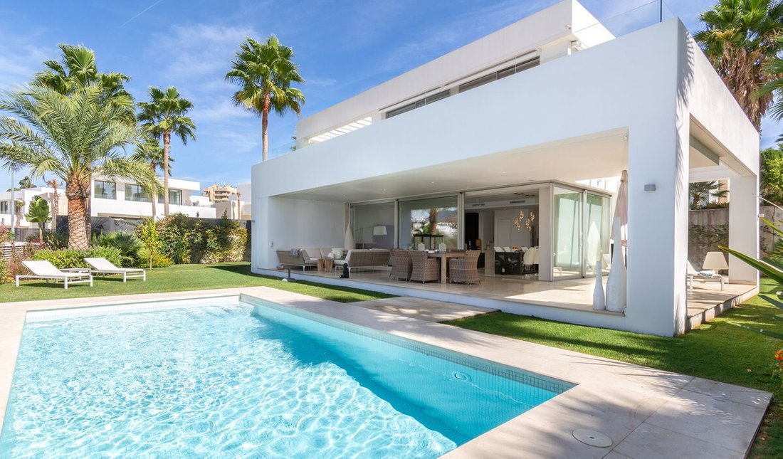 House in Rio Real, Marbella, Andalusia 1 - 18112135