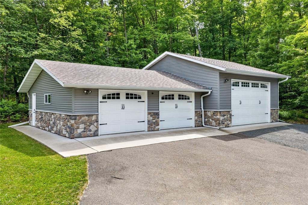 House in Sarona, Wisconsin, United States 4 - 18112565