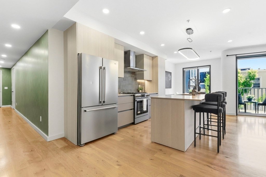 Condo in Boston, Massachusetts, United States 3 - 18111127