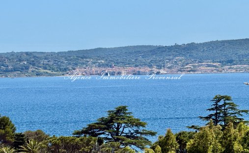 Villa in Ville-Les Saquedes-Le Bouillonnet, Sainte-Maxime, France 1