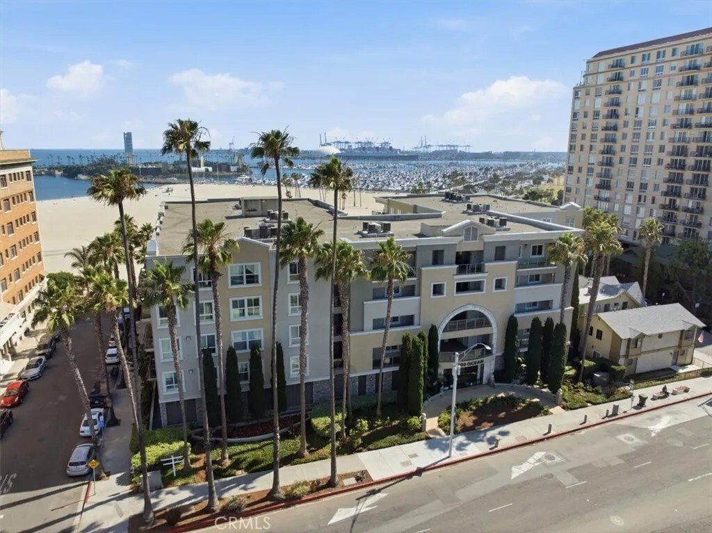 Condo in Signal Hill, California, United States 2 - 18112886