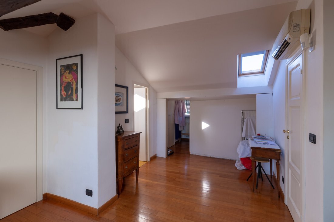 Apartment in Medio Levante, Genoa, Liguria 2 - 18110942