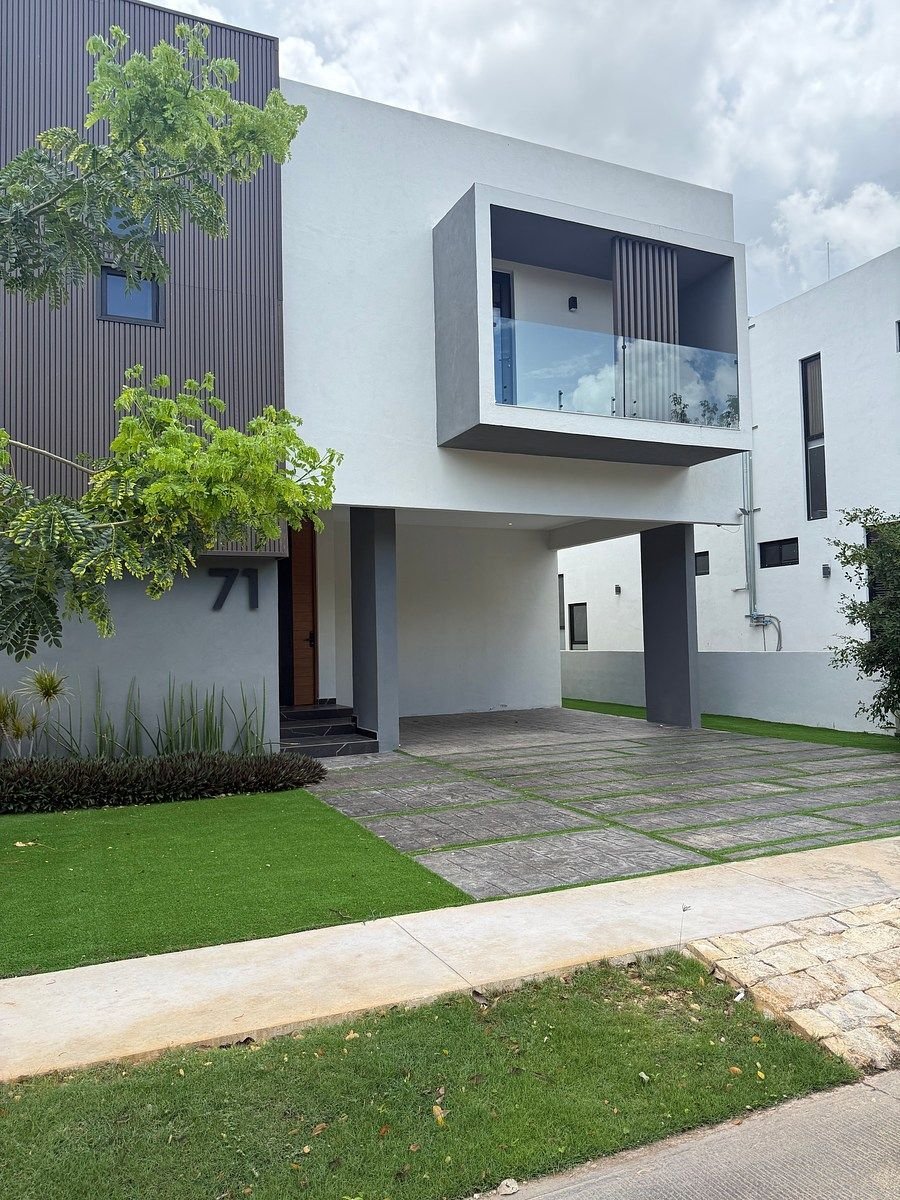 House in Yucatán Country Club, Yucatan, Mexico 1 - 18114962