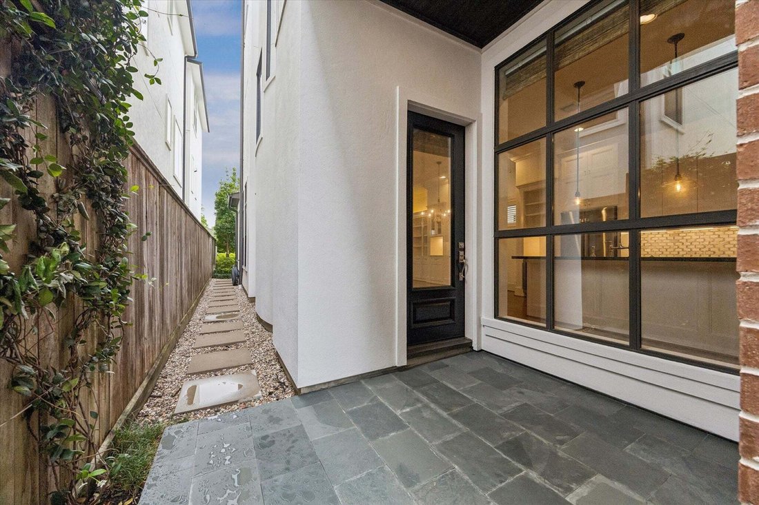 House in Houston, Texas, United States 5 - 18111588