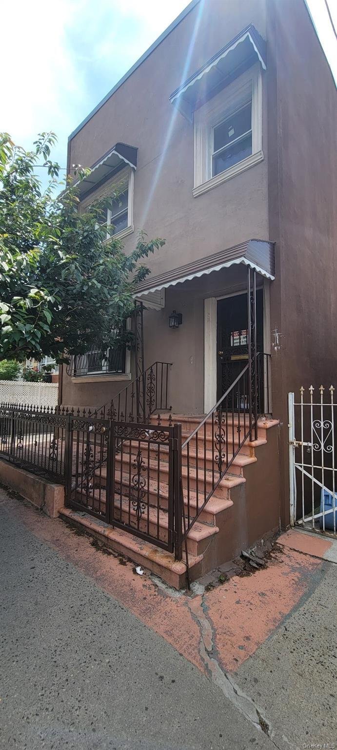 House in New York, New York, United States 2 - 18065681