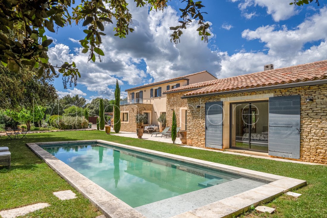 Maison à Cabrières-d'Avignon, Provence-Alpes-Côte d'Azur, France 1 - 18114938