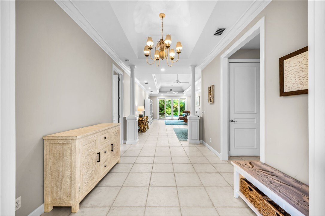House in Orchid, Florida, United States 3 - 18112557