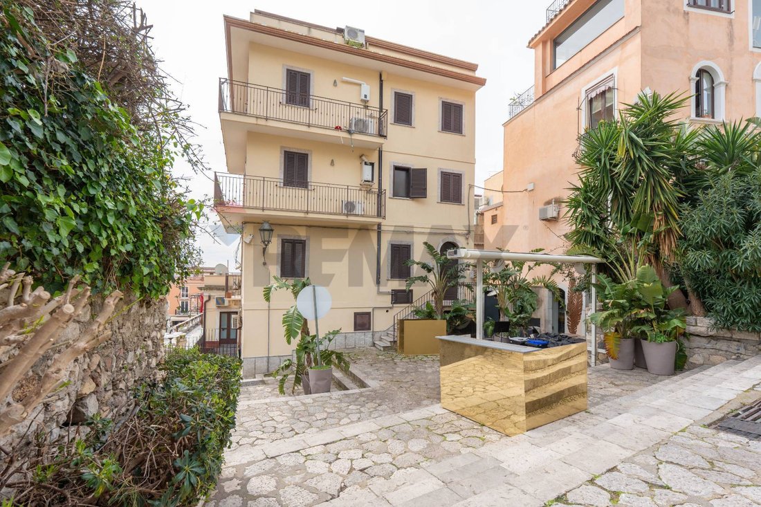 House in Taormina, Sicily, Italy 1 - 18115406