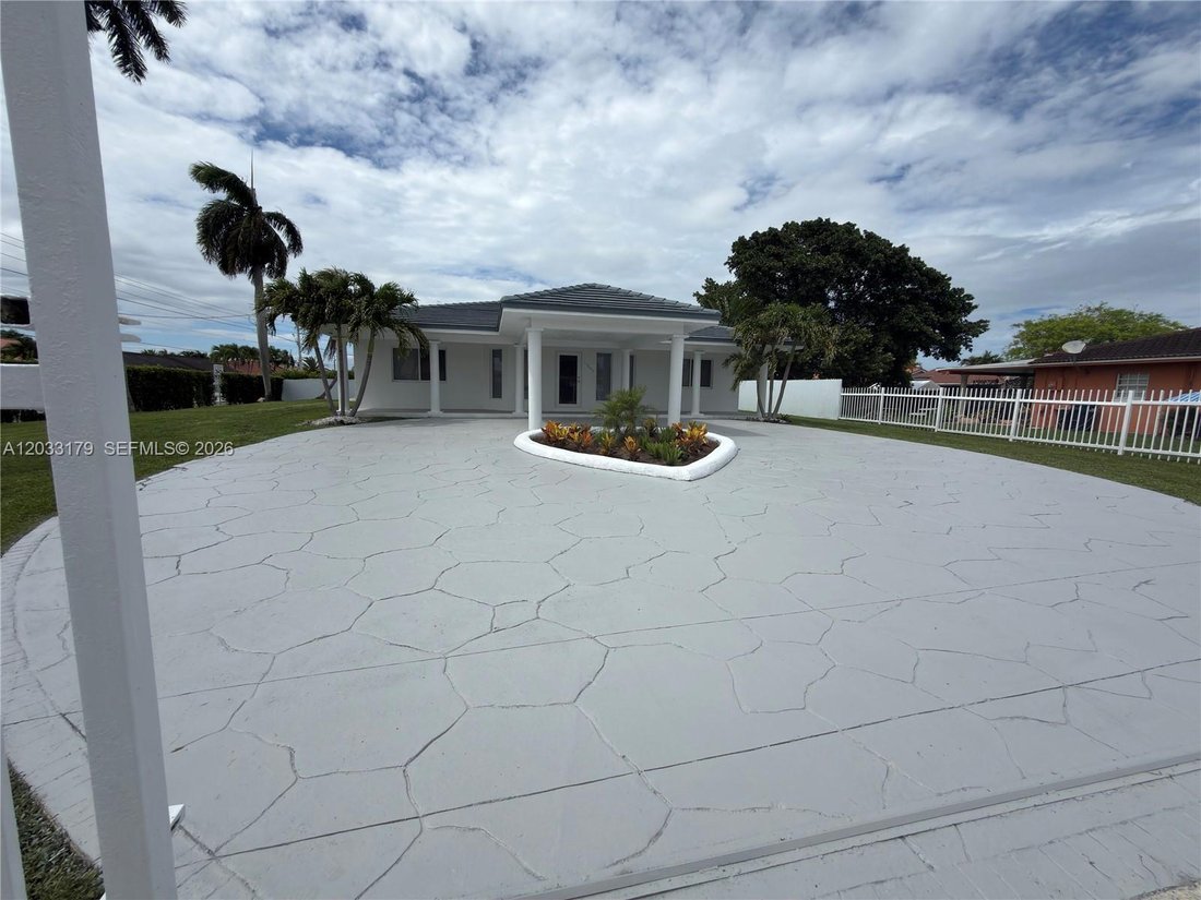 House in Miami, Florida, United States 2 - 18113112