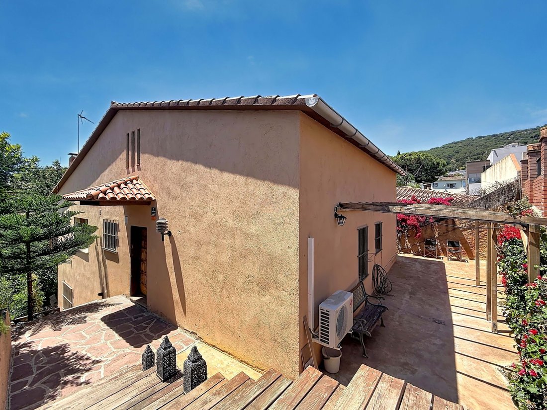 Townhouse in Premia de Dalt, Catalonia, Spain 5 - 17992539