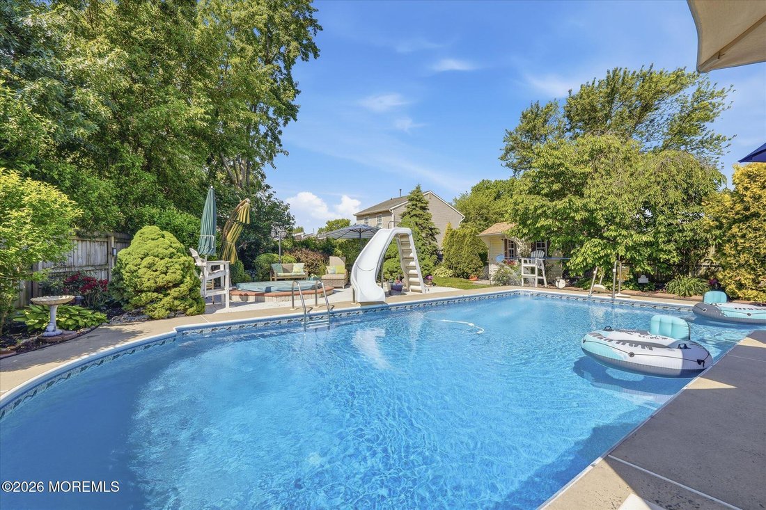 House in Union Beach, New Jersey, United States 1 - 18113013
