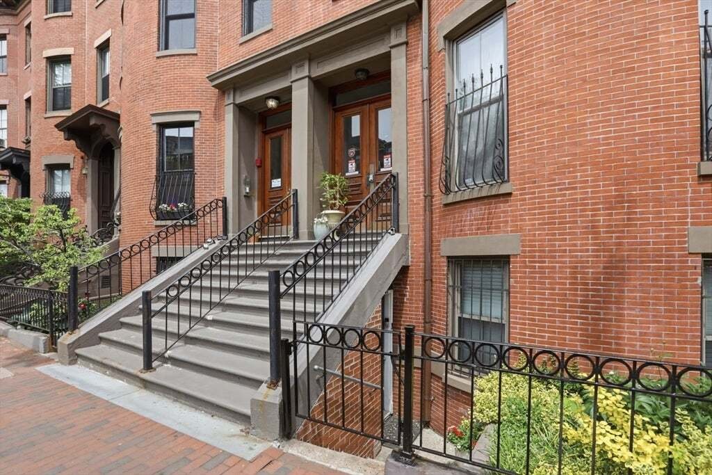 Condo in Boston, Massachusetts, United States 1 - 18112142