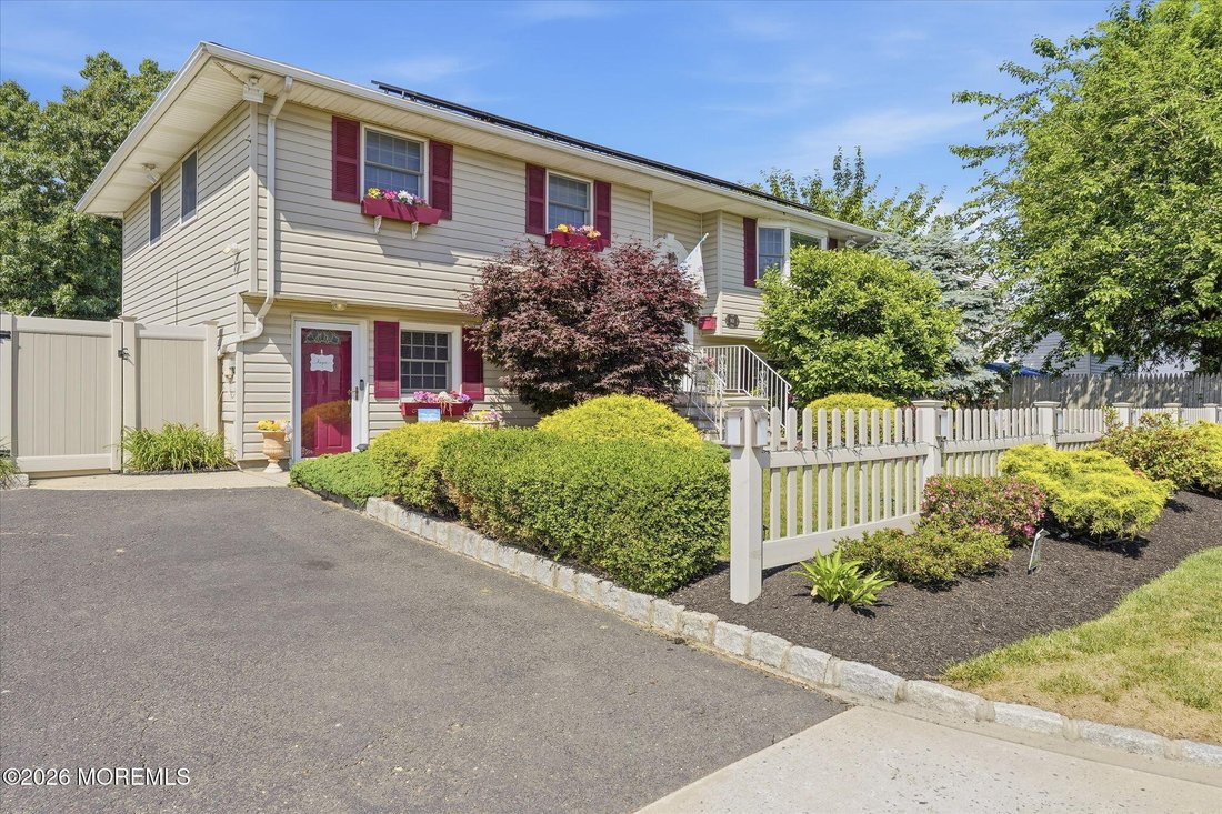 House in Union Beach, New Jersey, United States 3 - 18113013