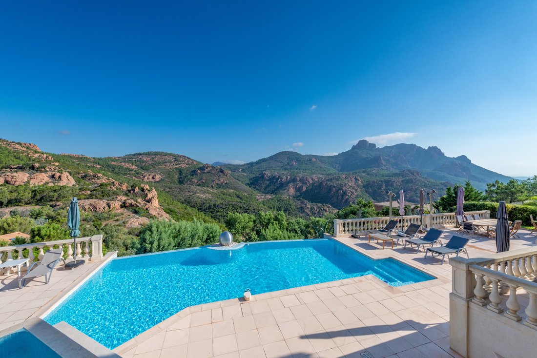 Villa in Le Dramont-Agay-Anthéor-Le Trayas, Saint-Raphaël, Frankreich 2 - 18110801
