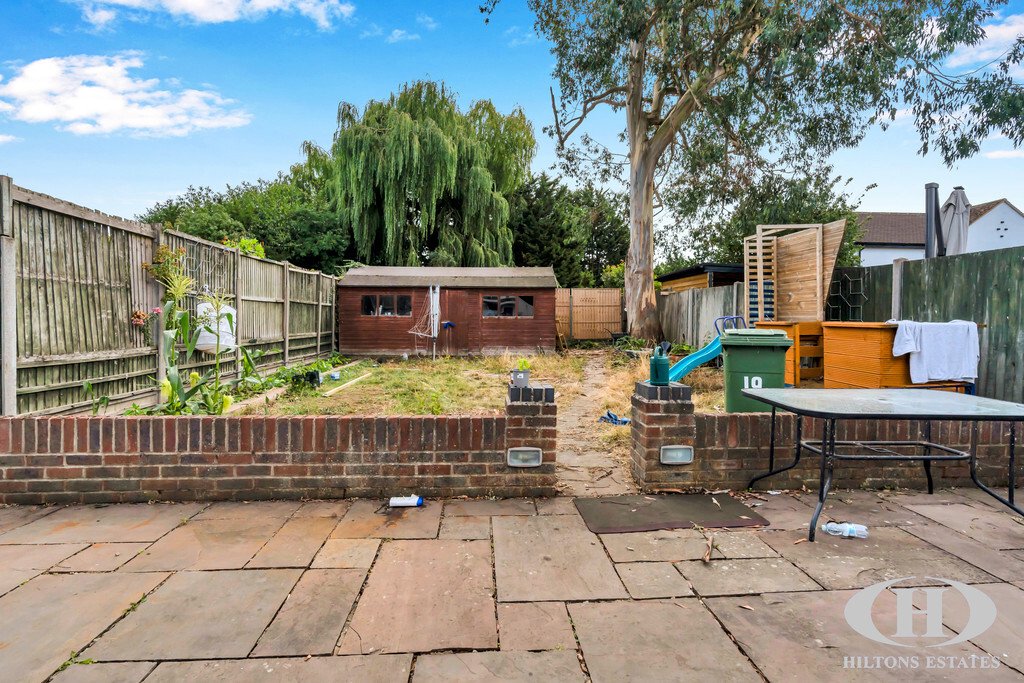 Bungalow in New Denham, Denham, England 2 - 18110338