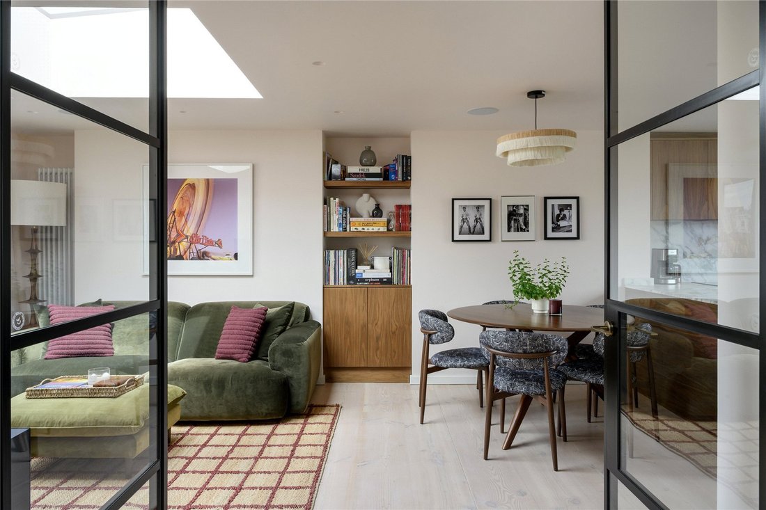 Apartment in Holland Park, Kensington And Chelsea, England 1 - 17904081