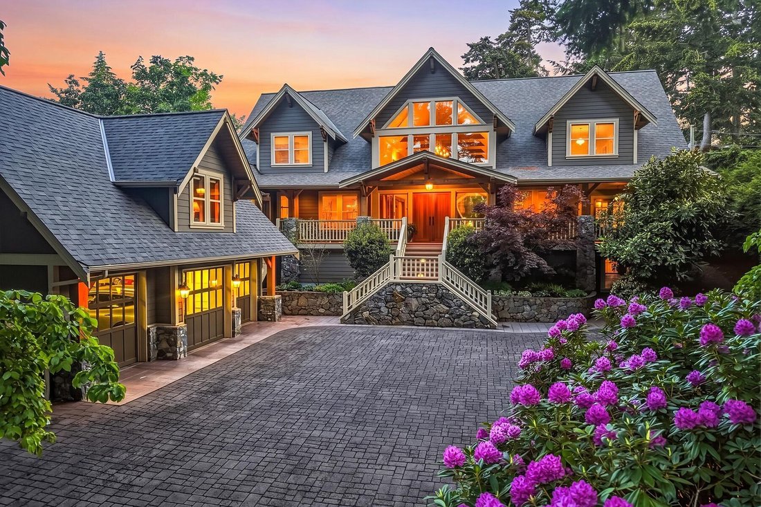 House in Saanich, British Columbia, Canada 1 - 18114252