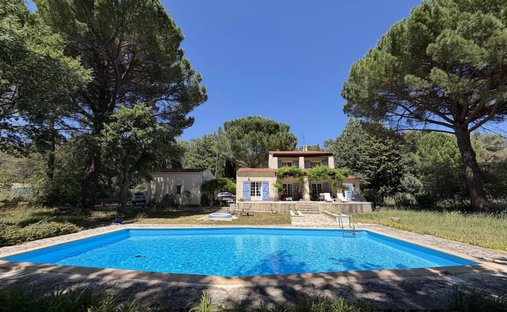 Villa in Le Val, Provence-Alpes-Côte d'Azur, France 1